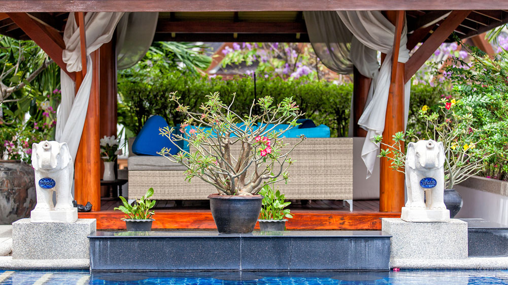 Baan Surin Sawan - Bale view from pool